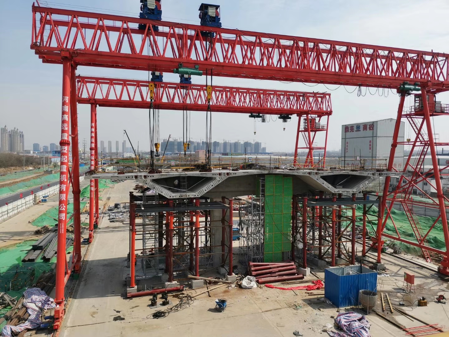 鄭州市政工程集團南四環(huán)項目，ME100+100t-57m-20m-2臺，ME100+100t-44m-20m-2臺，