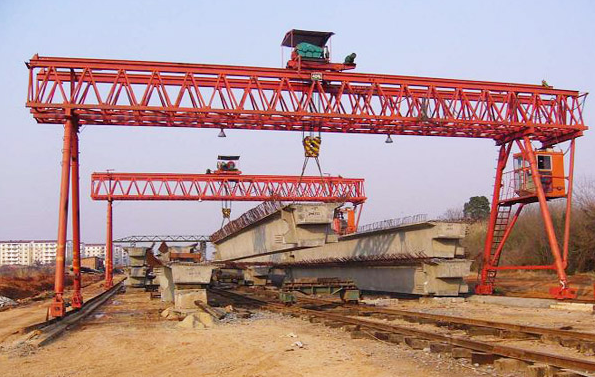 二手龍門吊零件修換時(shí)考慮到哪些要素?