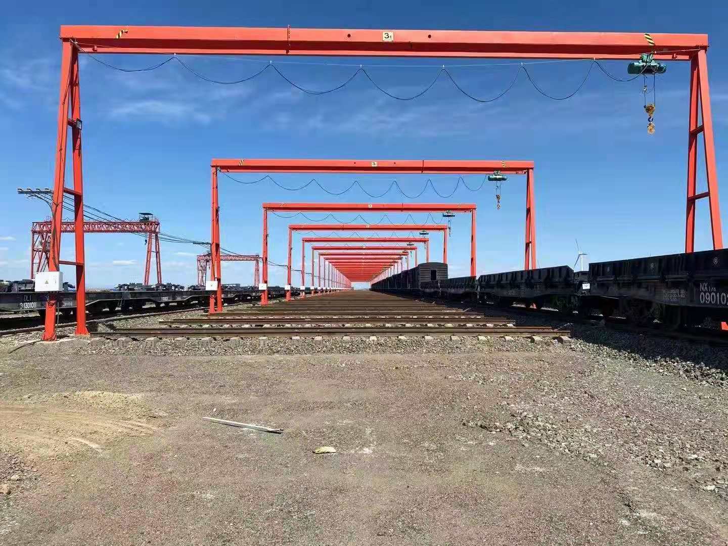 單梁龍門(mén)吊常用的工具哪些？單梁龍門(mén)吊工作時(shí)都需要注意事項(xiàng)？