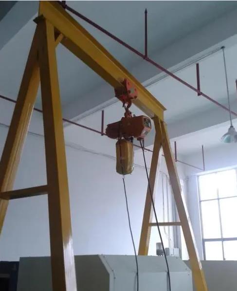 移動(dòng)式龍門吊產(chǎn)生噪音怎么辦？?jī)蓚€(gè)辦法解決掉