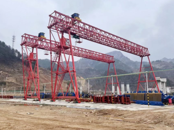 龍門吊門式起重機(jī)如何進(jìn)行正確的調(diào)試和驗(yàn)收?